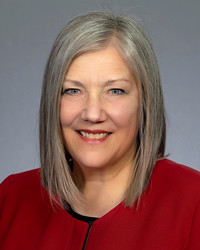 Shari Olson headshot